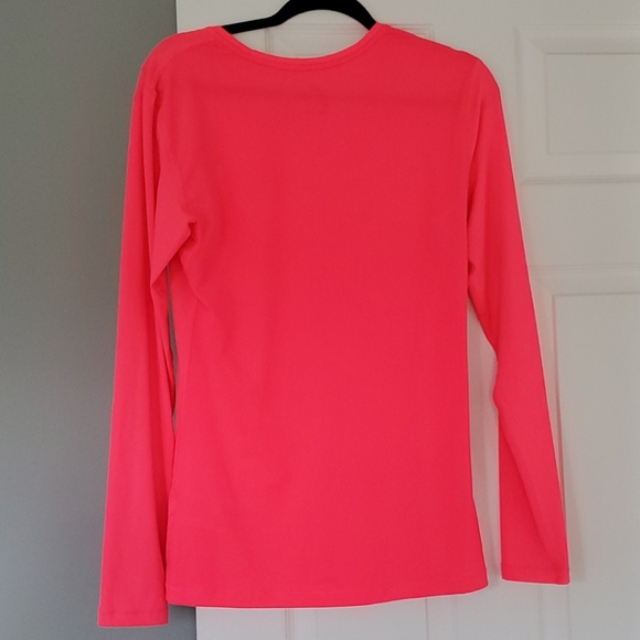 Nike Women's dri-fit long sleeved - Picture 3 of 3